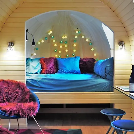 Holiday home Les Cocons D'ardenne - Insolite